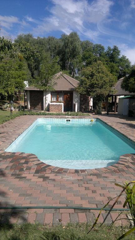 Oasis Shanti Backpackers Oudtshoorn Room photo