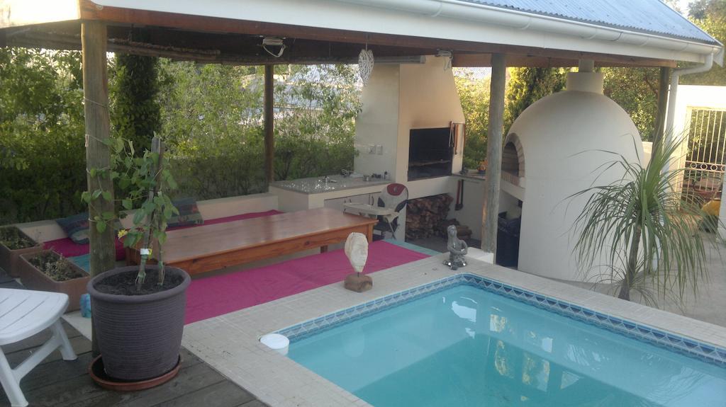 Oasis Shanti Backpackers Oudtshoorn Room photo