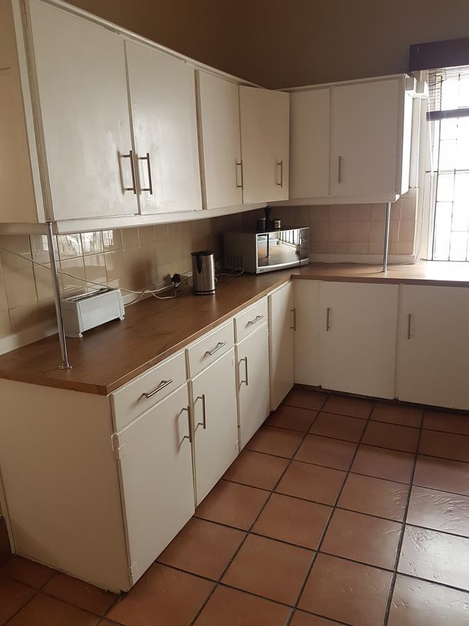 Oasis Shanti Backpackers Oudtshoorn Exterior photo