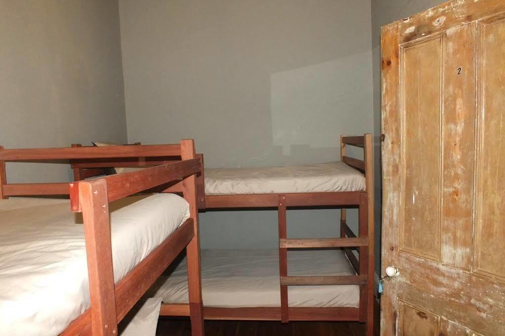 Oasis Shanti Backpackers Oudtshoorn Exterior photo